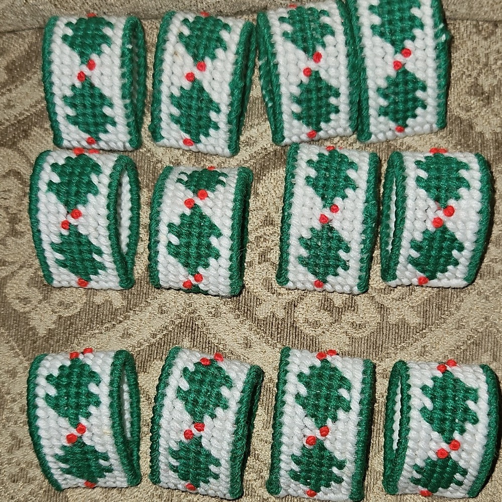 Vintage Handmade Christmas Holly Napkin Rings Set of 12 Yarn Holiday